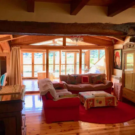 Casa Maica * 林皮亚斯