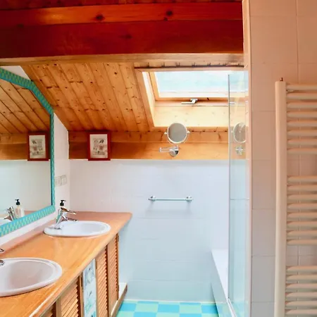 Casa Maica 林皮亚斯